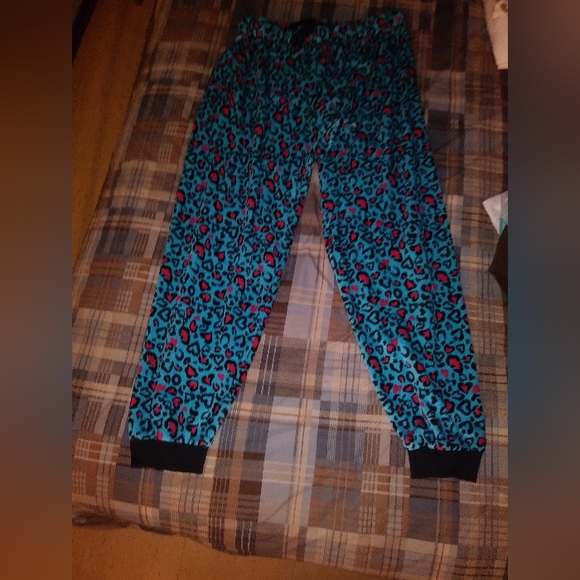 😴Dont Toss-&-Turn; get Comfy Pj's 🛌 - Picture 3 of 7